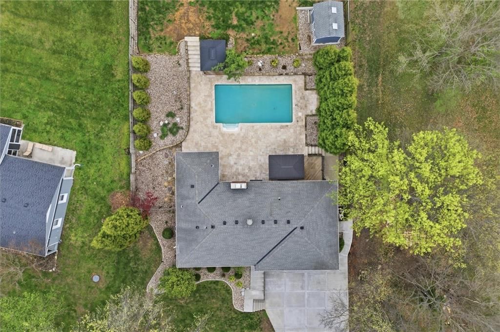 7401 NW Eastside Drive — photo 3