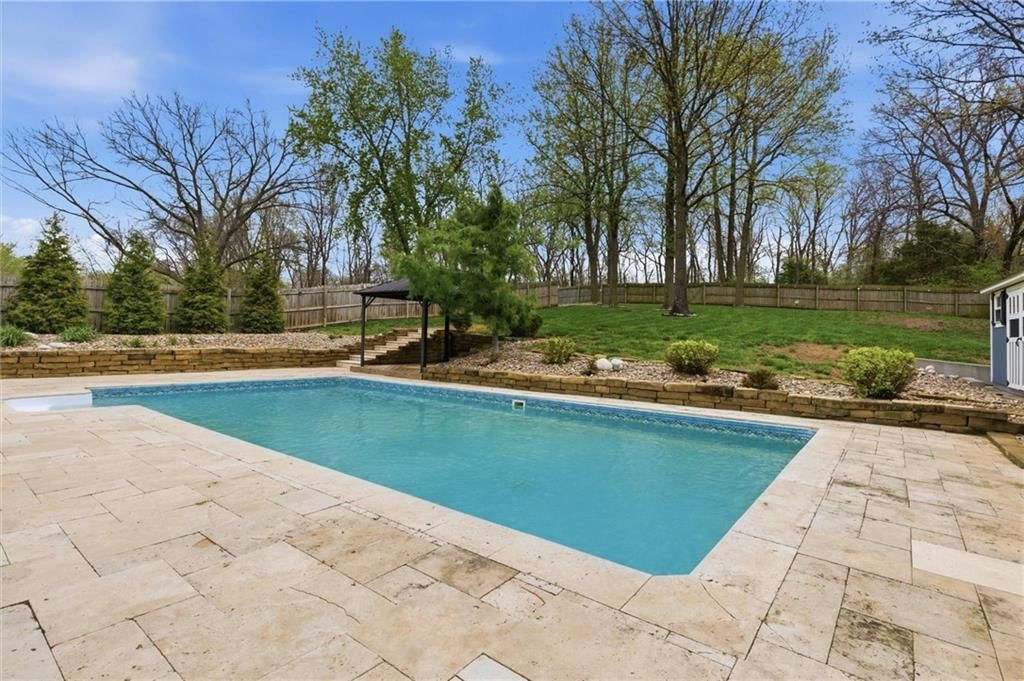 7401 NW Eastside Drive — photo 45