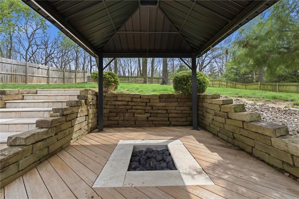 7401 NW Eastside Drive — photo 48
