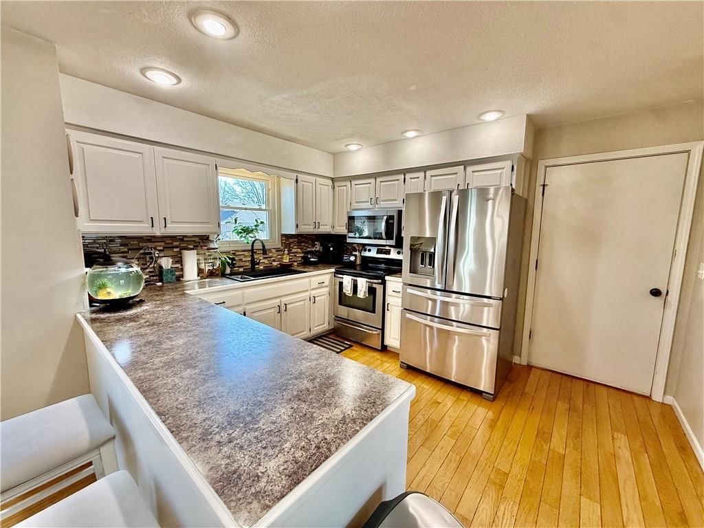 3905 W 8th Street — photo 11