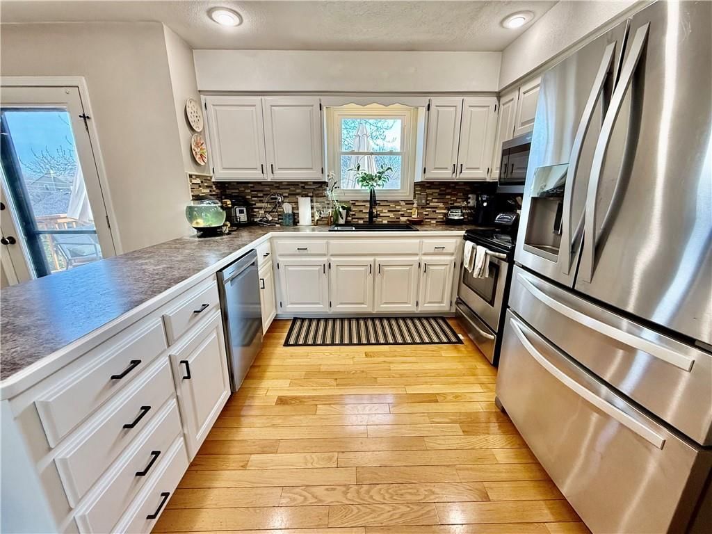 3905 W 8th Street — photo 13