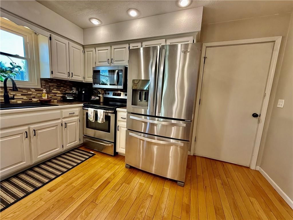 3905 W 8th Street — photo 15