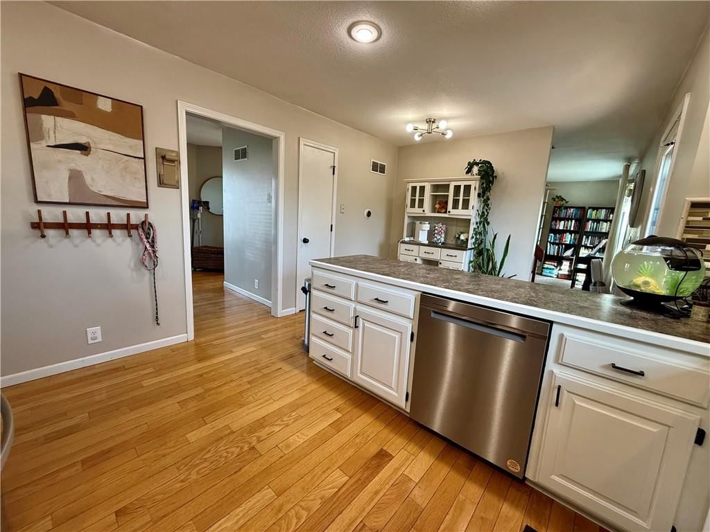 3905 W 8th Street — photo 17