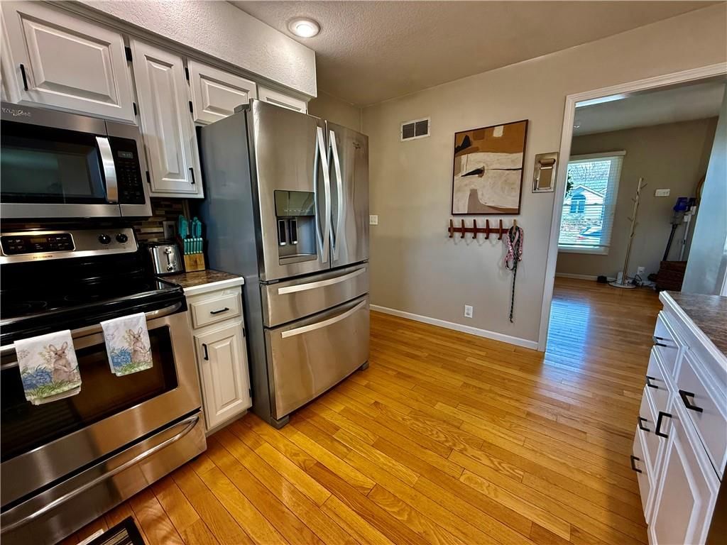 3905 W 8th Street — photo 18