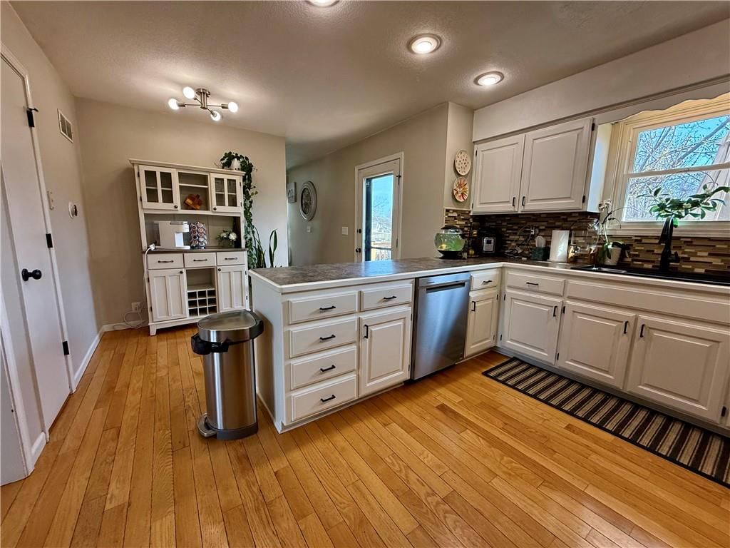 3905 W 8th Street — photo 19