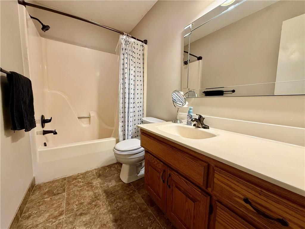 3905 W 8th Street — photo 33