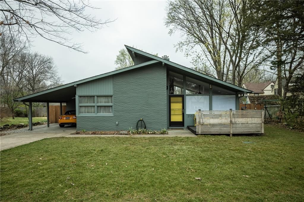 210 Park Avenue, Lawrence, KS