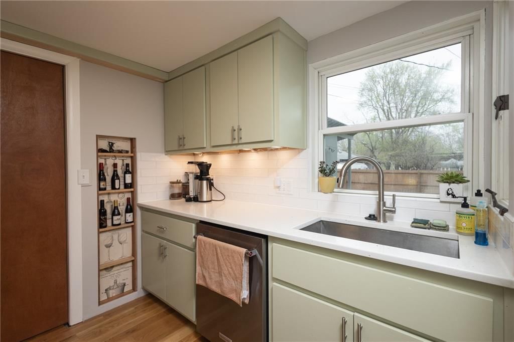 210 Park Avenue — photo 13