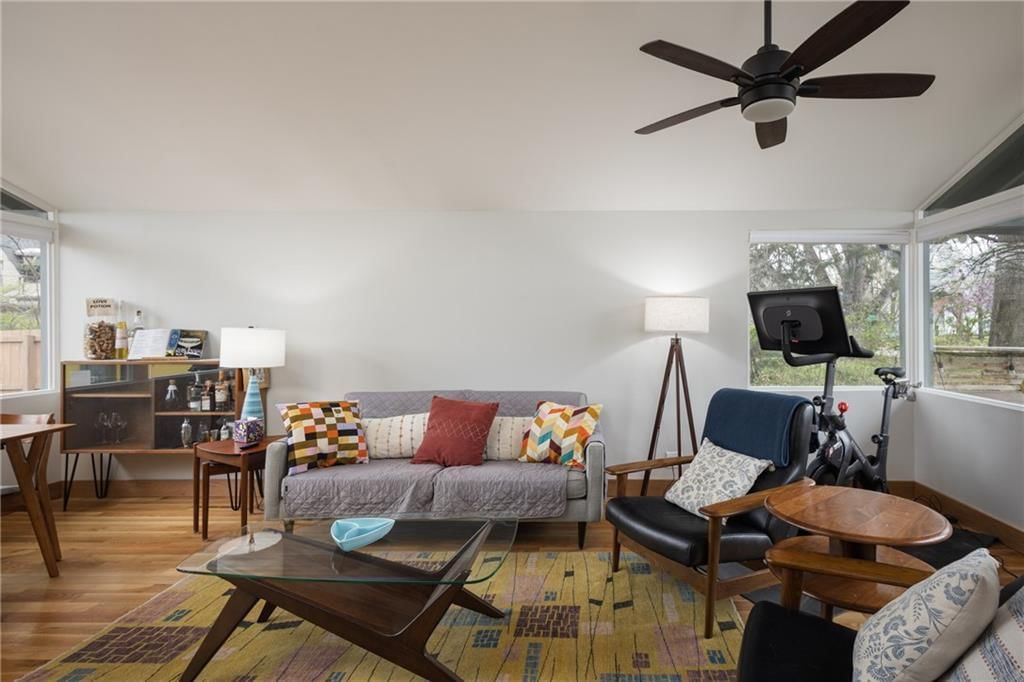 210 Park Avenue — photo 21