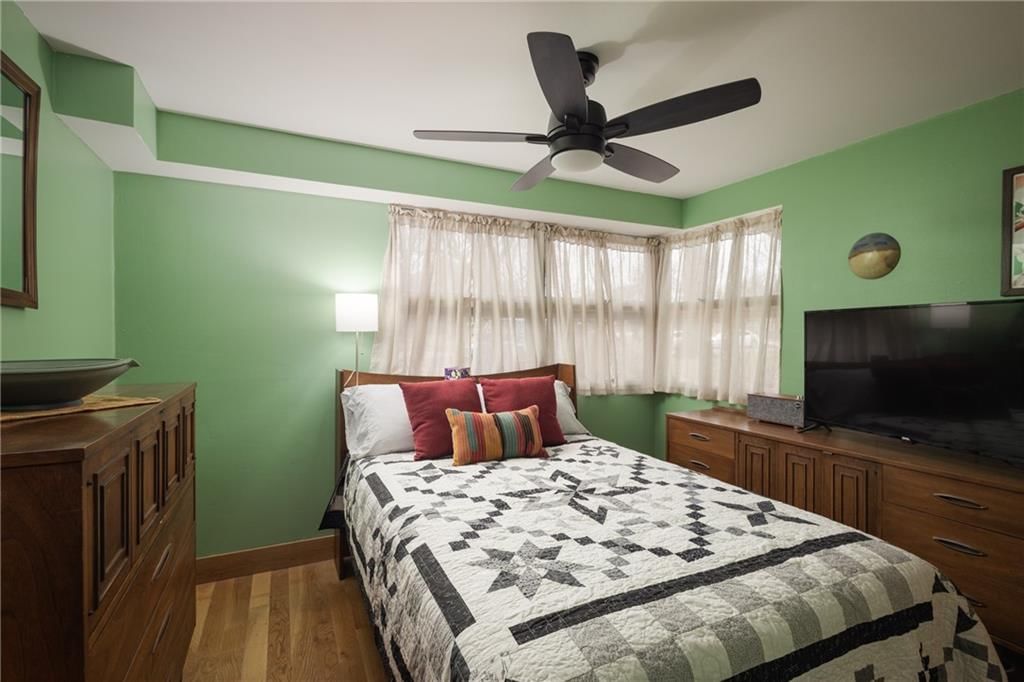 210 Park Avenue — photo 23
