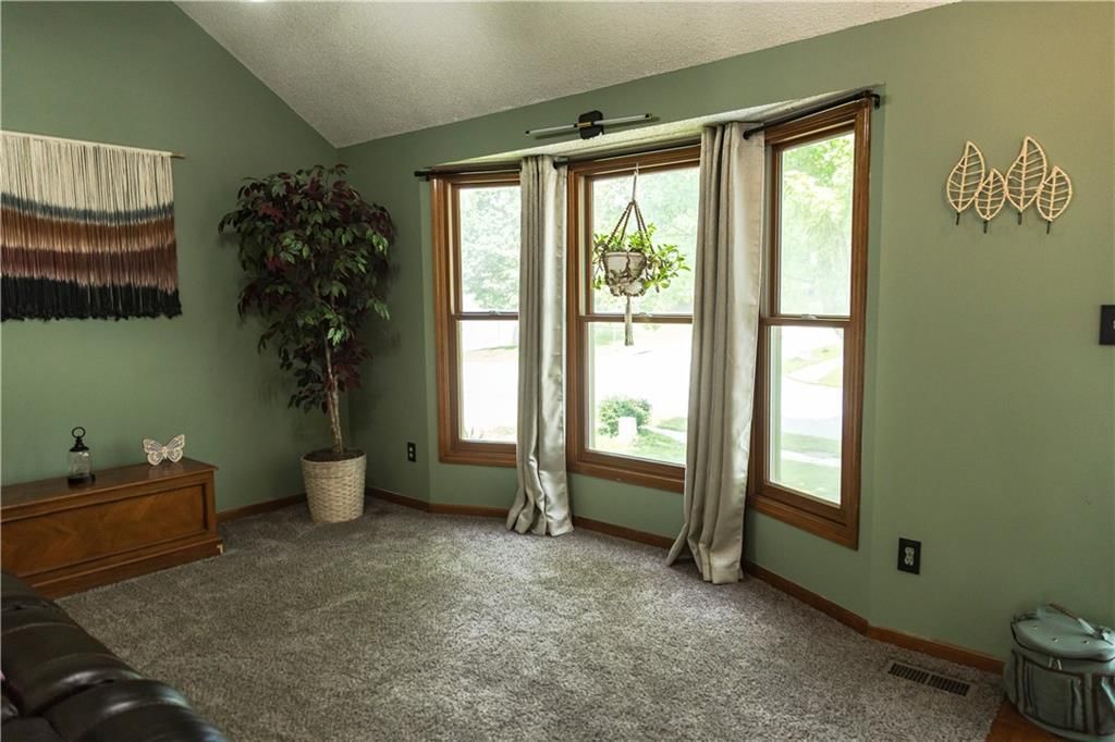 3220 S Bryn Mawr Drive — photo 12