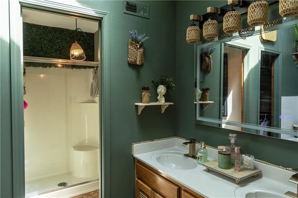 3220 S Bryn Mawr Drive — photo 30