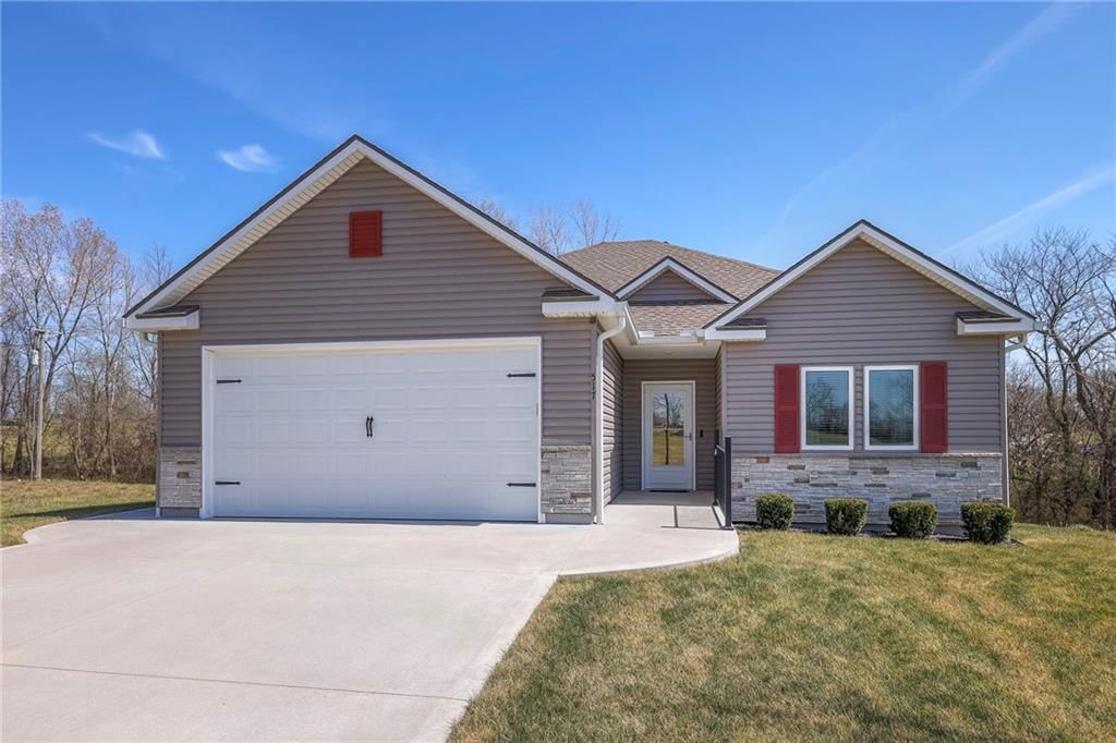 517 Village Lane — photo 3