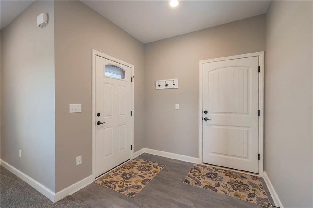 517 Village Lane — photo 5