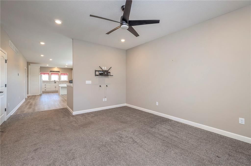 517 Village Lane — photo 7