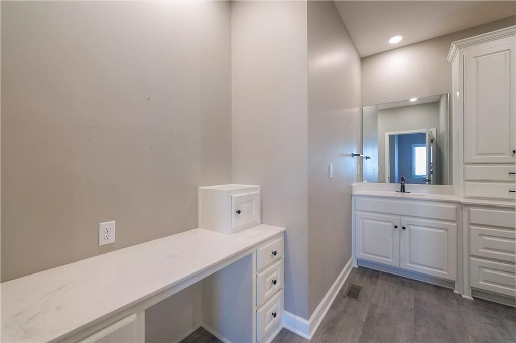 517 Village Lane — photo 24