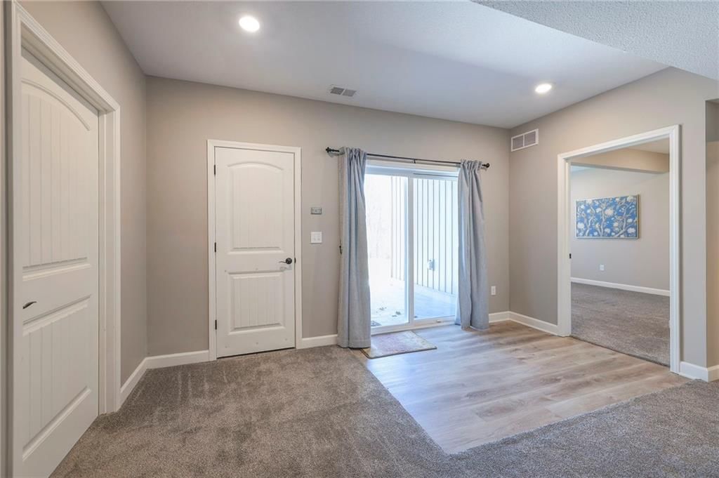 517 Village Lane — photo 31