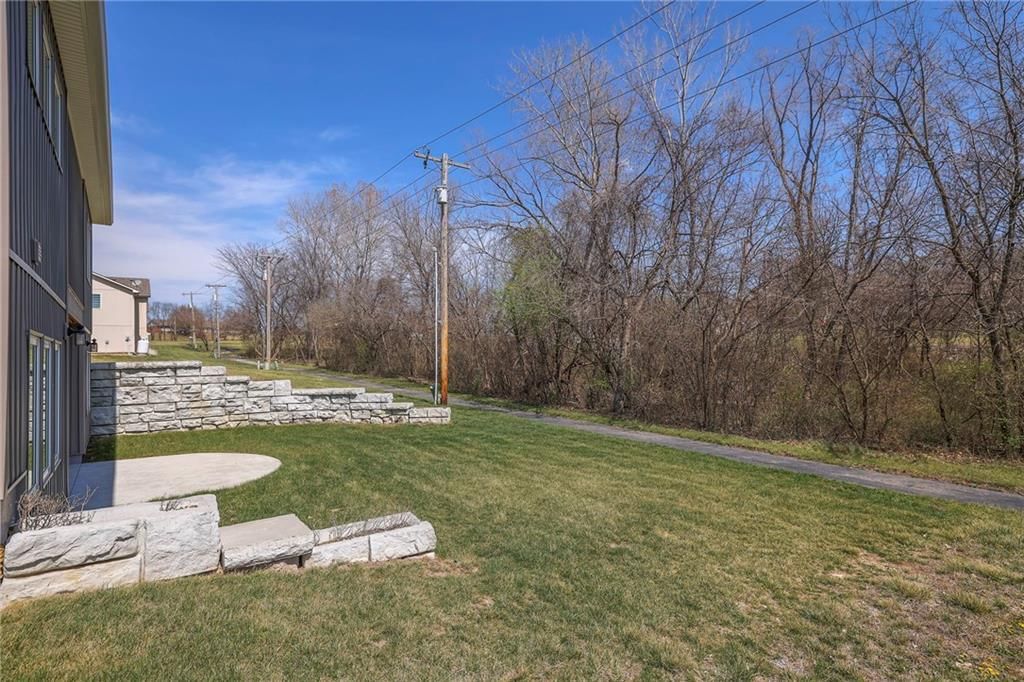 517 Village Lane — photo 38