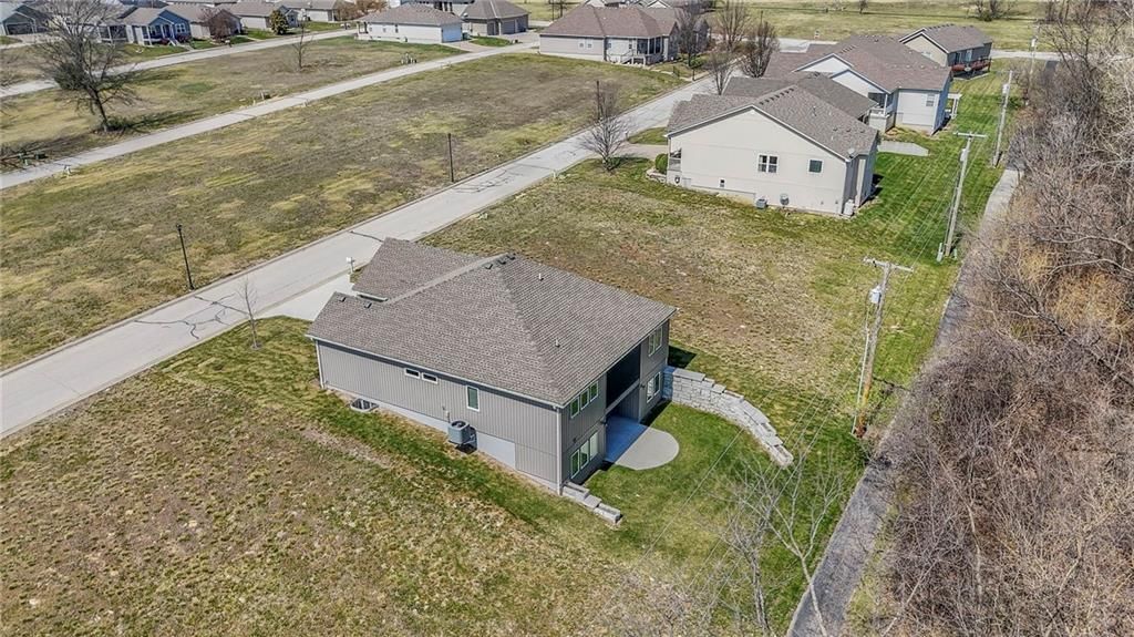 517 Village Lane — photo 45