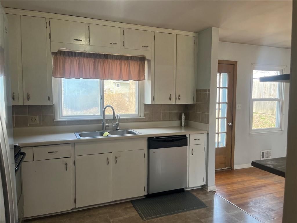 1602 NE 65th Terrace — photo 5