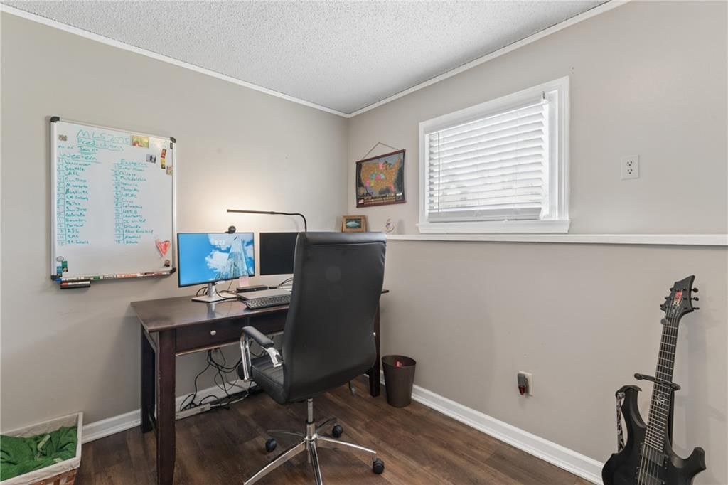 506 W King Street — photo 12