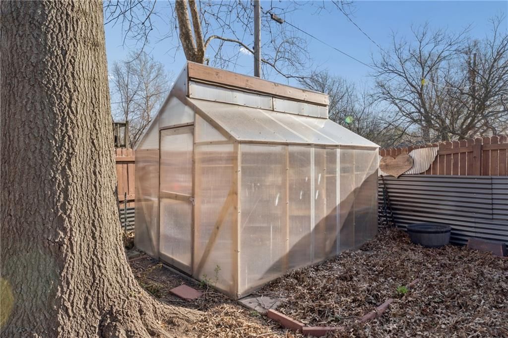 506 W King Street — photo 26