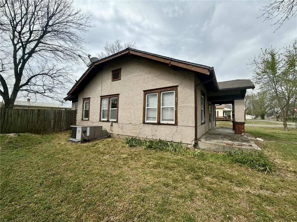 401 S Lynn Avenue — photo 20