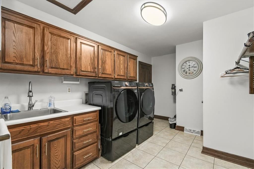 601 Darrow Street — photo 16
