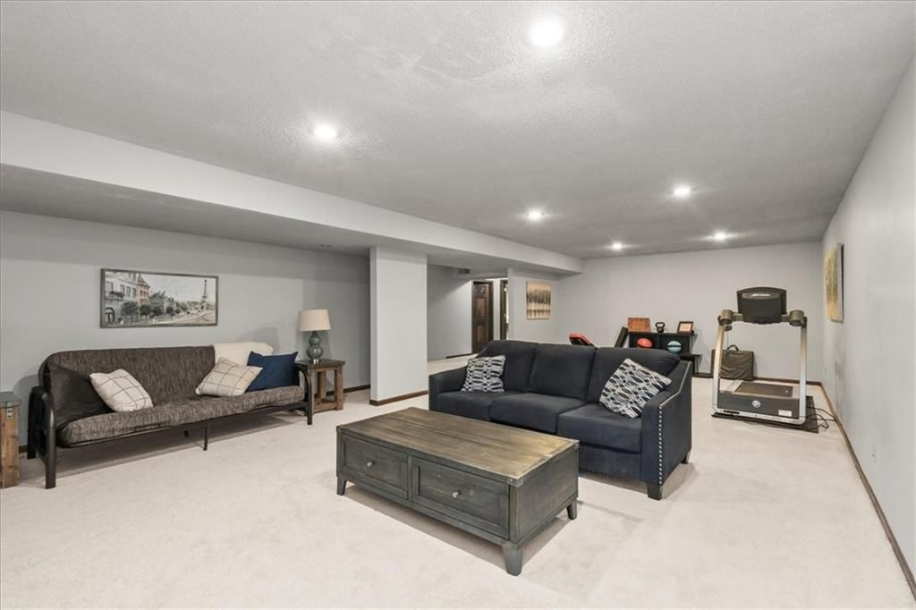 601 Darrow Street — photo 25