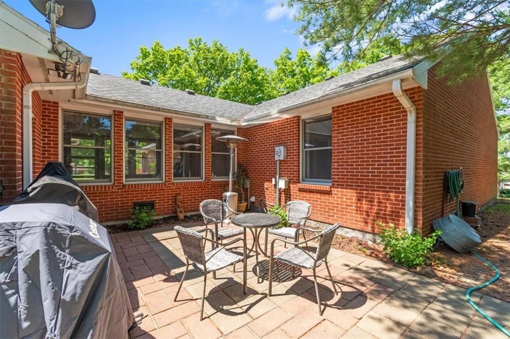 601 Darrow Street — photo 31