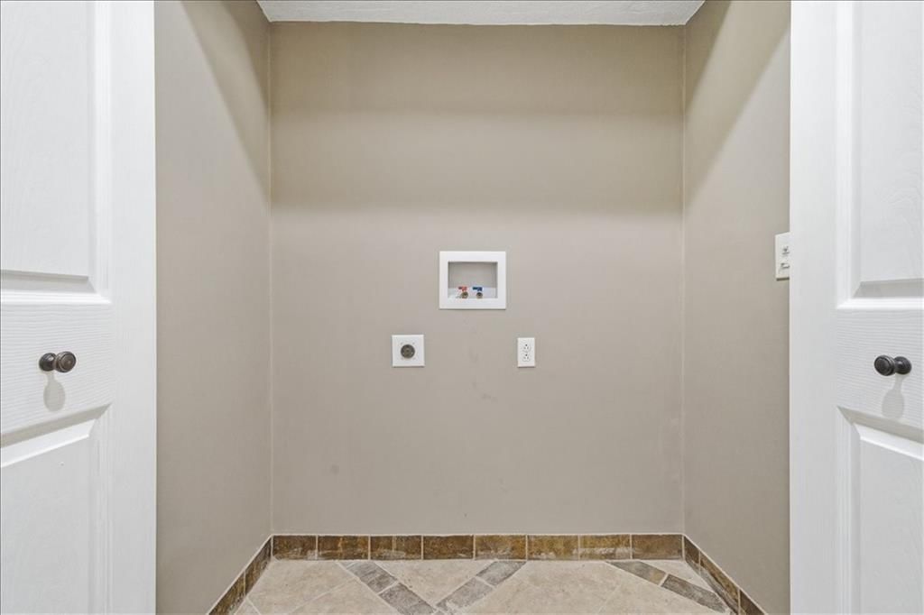 6534 W 49th Street — photo 17
