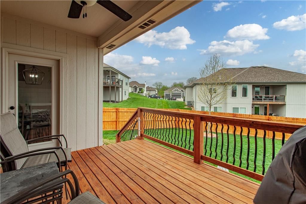 1102 NW Aspen Court — photo 10