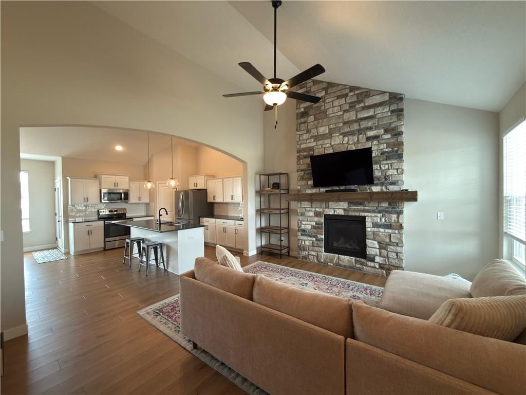 4003 NW 95th Terrace — photo 3