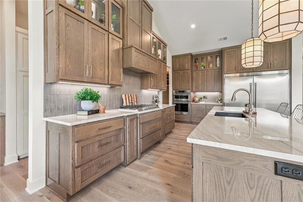 Photo 23 of 72 - 1117 Hummingbird Court, Greenwood, MO 64034
