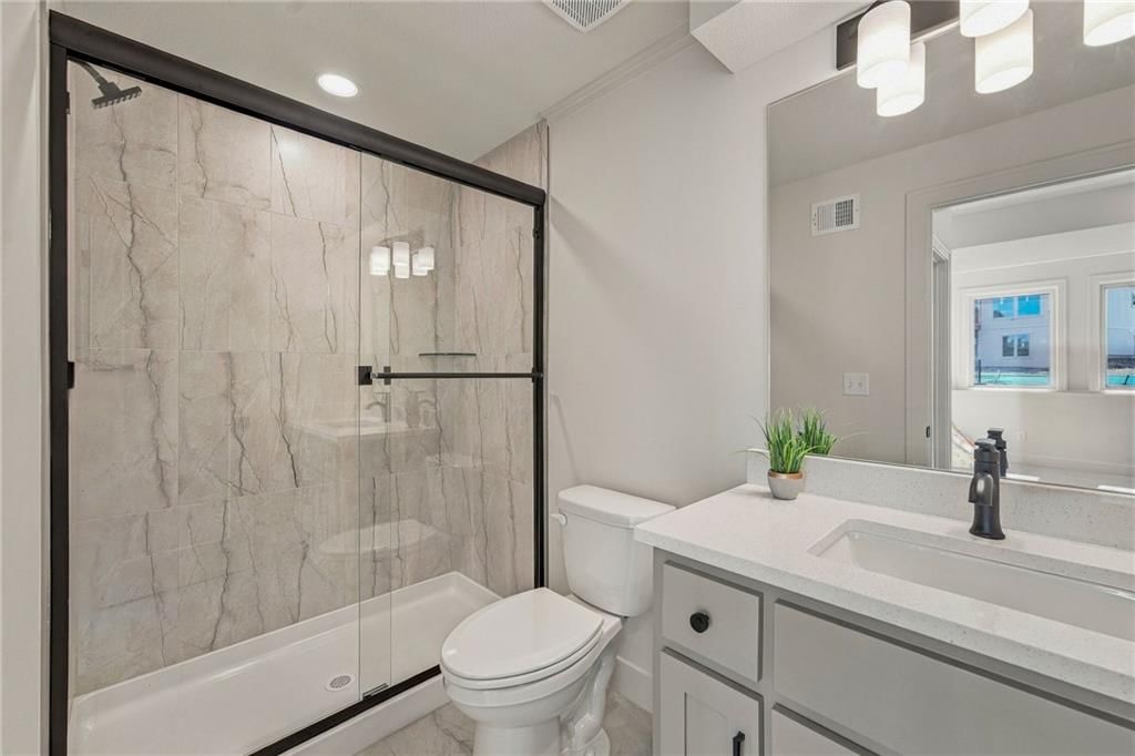 Photo 58 of 72 - 1117 Hummingbird Court, Greenwood, MO 64034