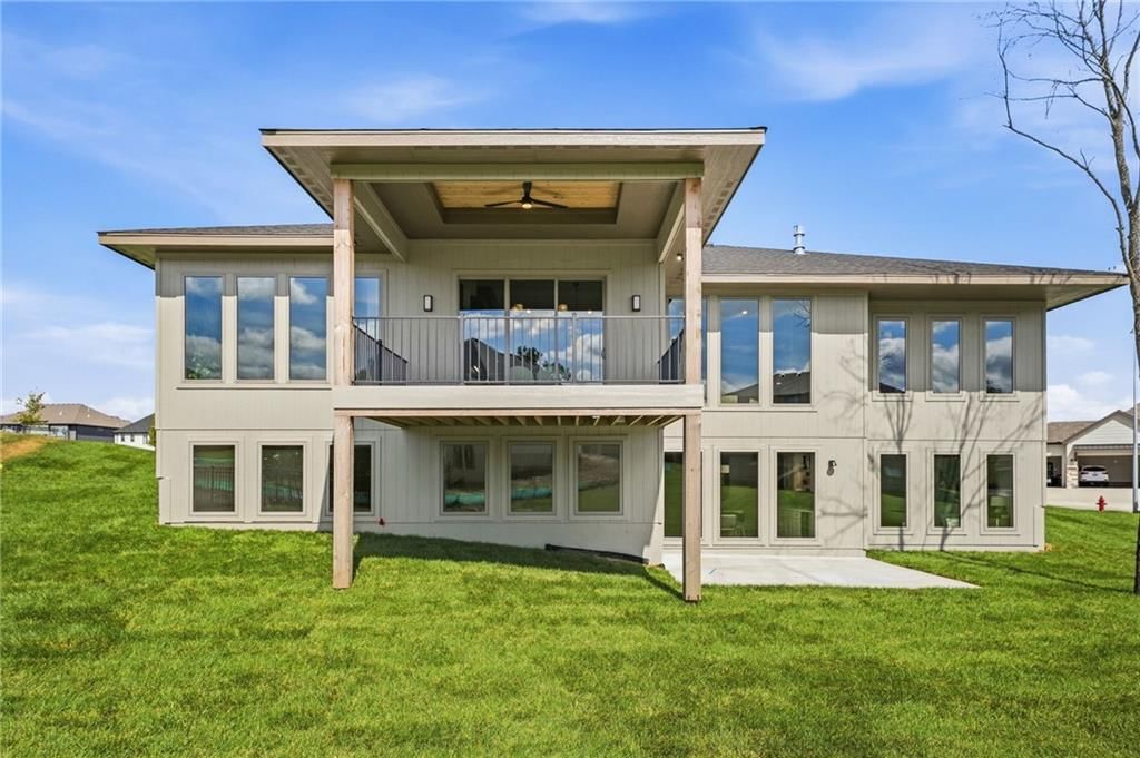 Photo 71 of 72 - 1117 Hummingbird Court, Greenwood, MO 64034