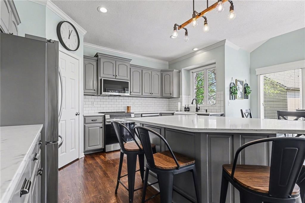 15613 S Brookfield Street — photo 8