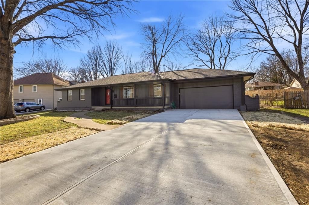 12718 Crystal Avenue — photo 3