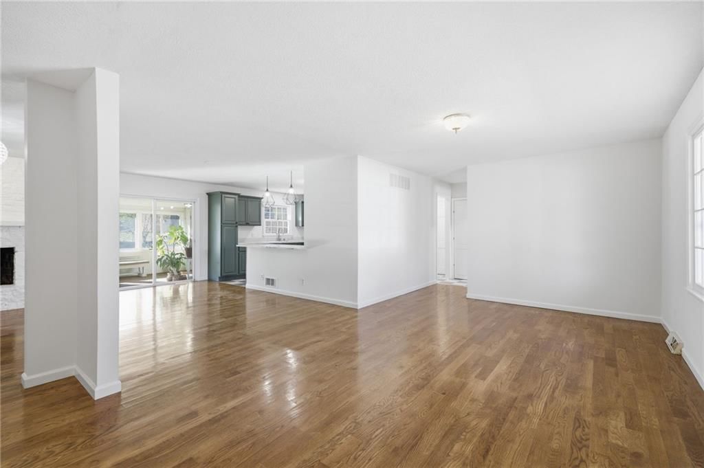 12718 Crystal Avenue — photo 7