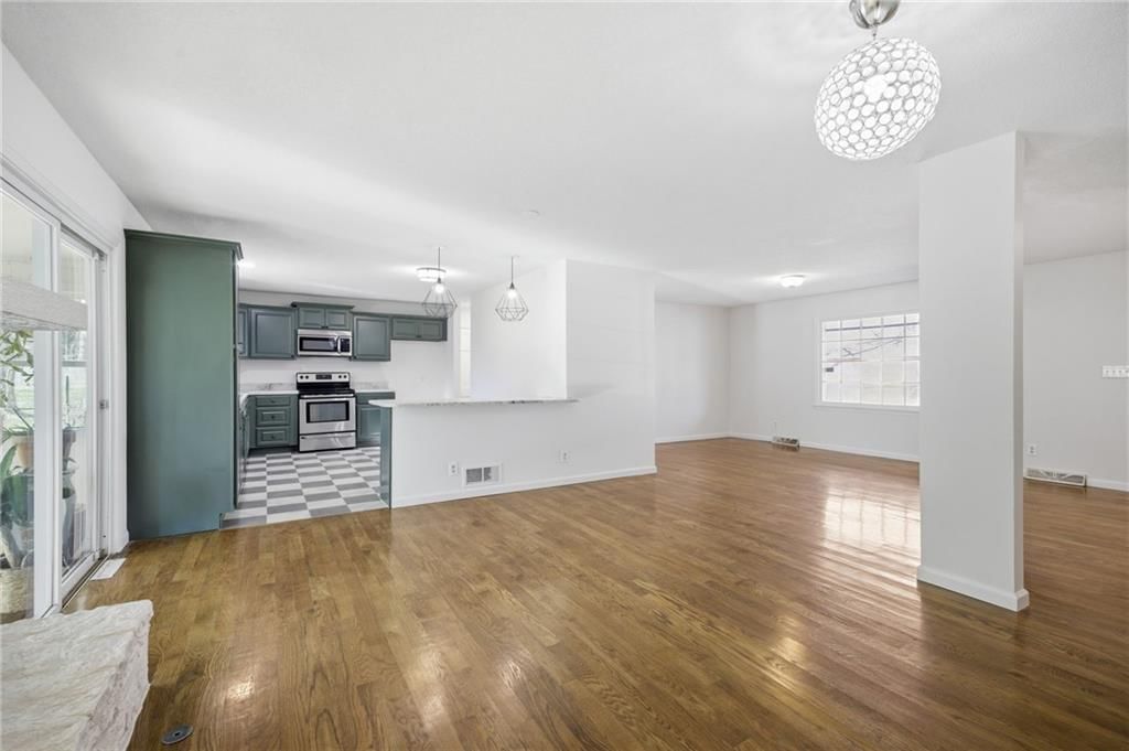 12718 Crystal Avenue — photo 12