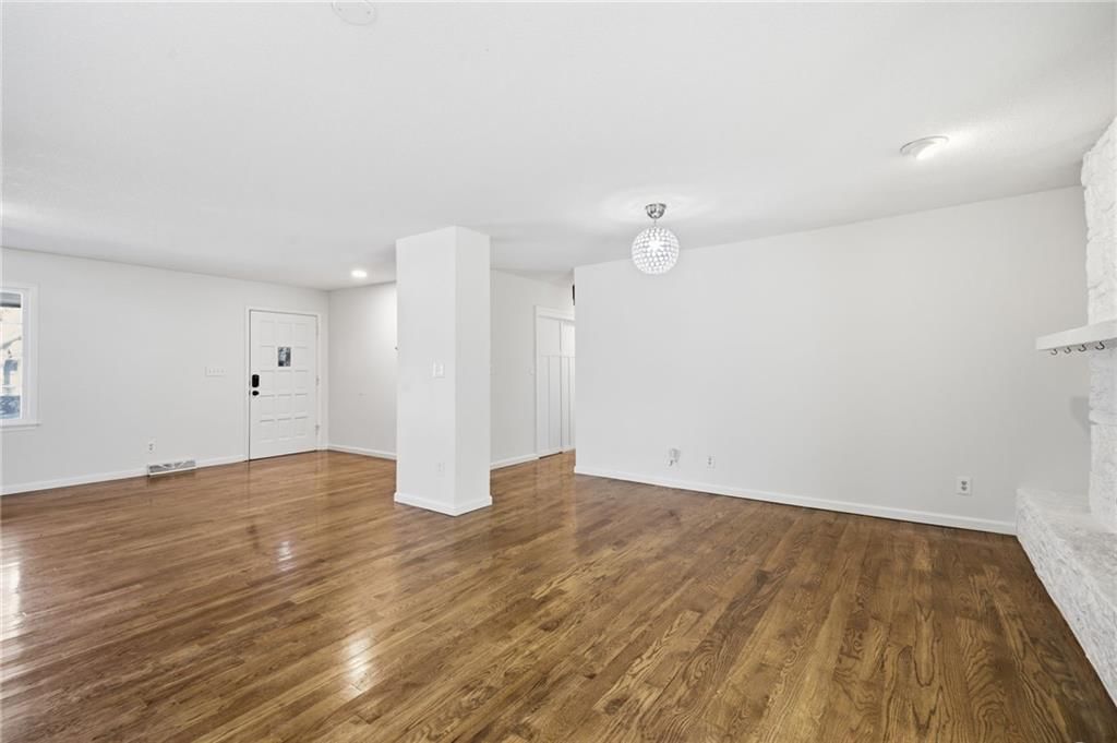 12718 Crystal Avenue — photo 13