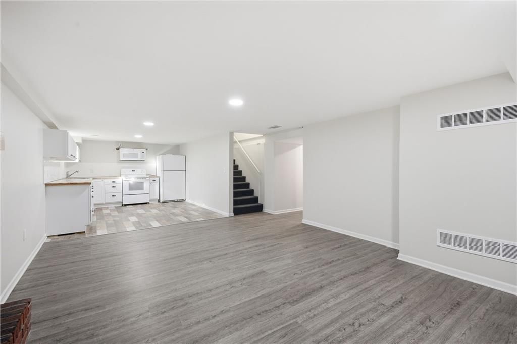 12718 Crystal Avenue — photo 34