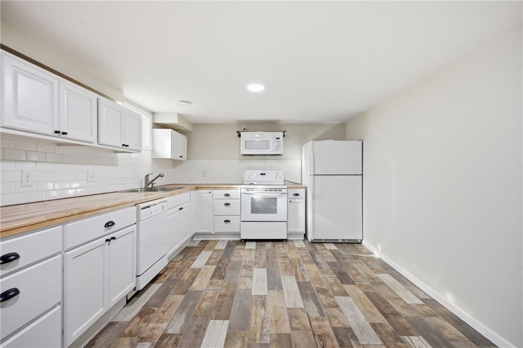 12718 Crystal Avenue — photo 37