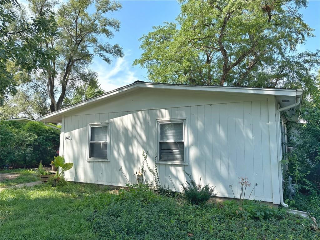1603 Harper Street — photo 2