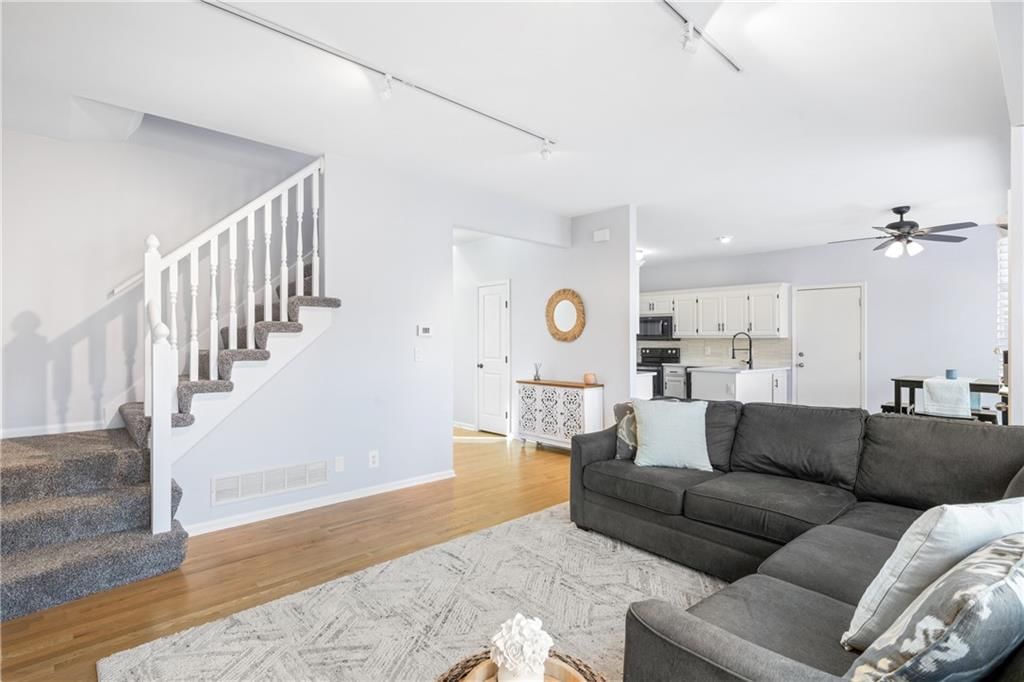 16522 W 154th Street — photo 10