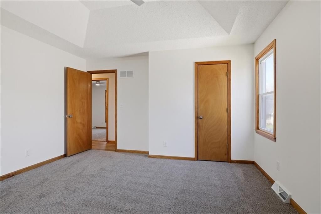 7829 N Garfield Avenue — photo 13