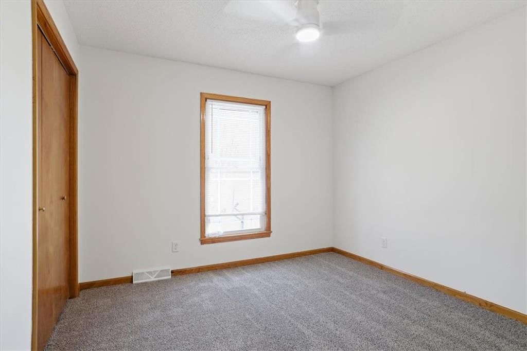 7829 N Garfield Avenue — photo 15