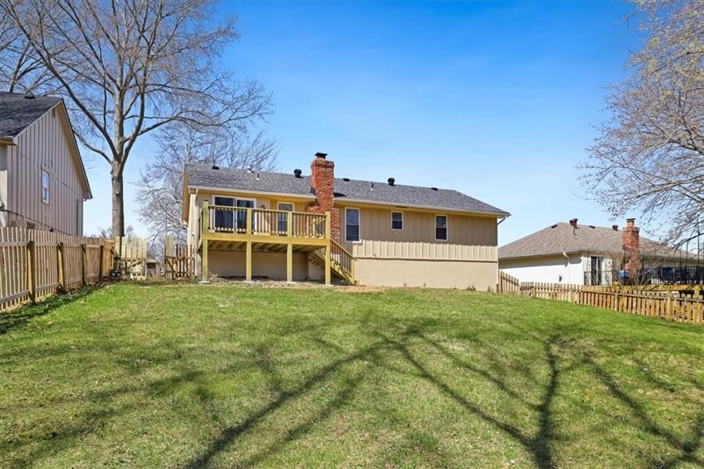 7829 N Garfield Avenue — photo 23