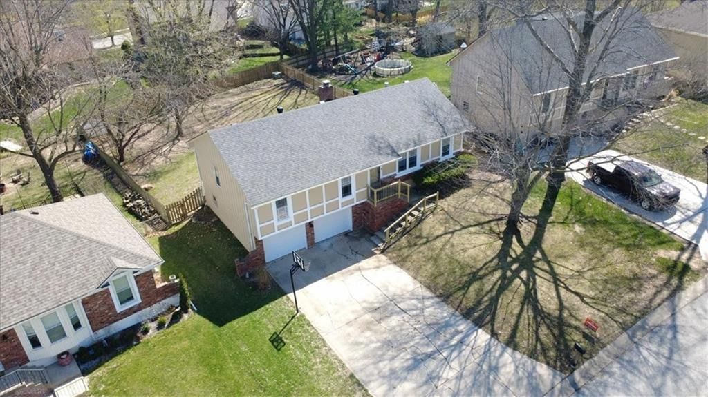 7829 N Garfield Avenue — photo 27