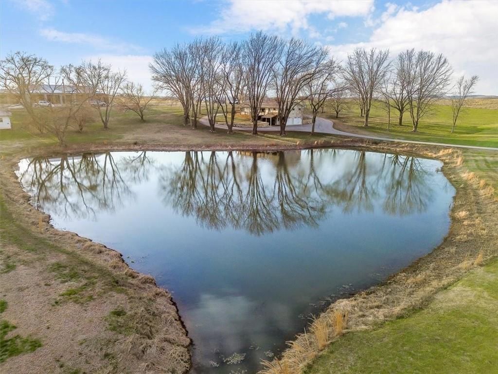 Photo 45 of 65 - 17249 198th Street, Tonganoxie, KS 66086